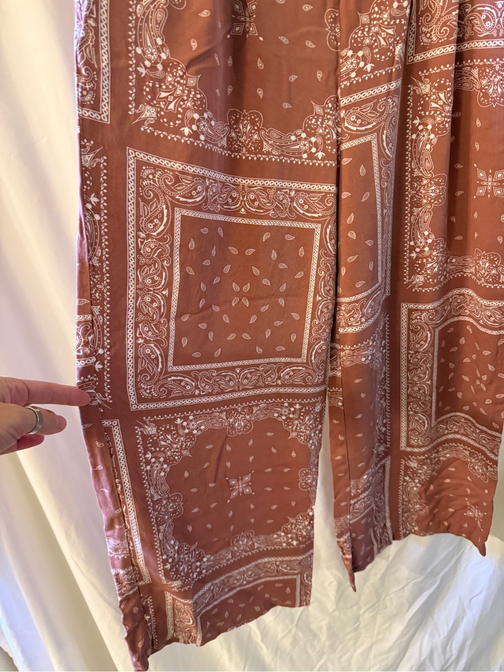 Women's Printed Wide-Leg Pants - Dusty Rose - Picture 4 of 10